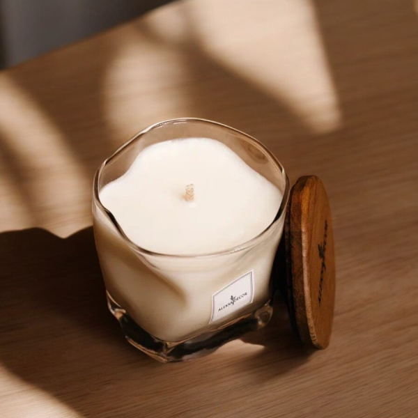 Аромасвеча в стеклянном стакане Геометрия с деревянной крышкой 270 мл. / Ассортимент ароматов